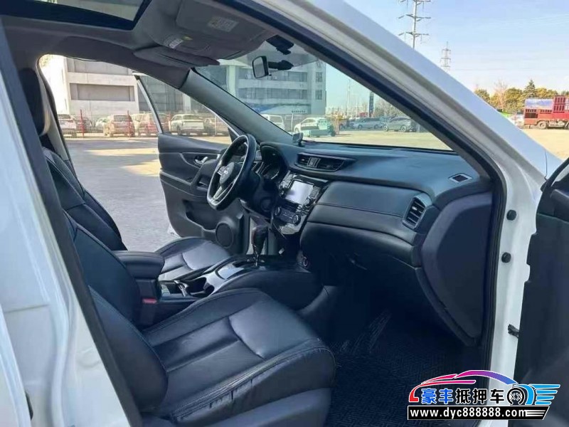 18年日产奇骏轿车抵押车出售