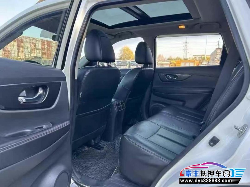 18年日产奇骏轿车抵押车出售