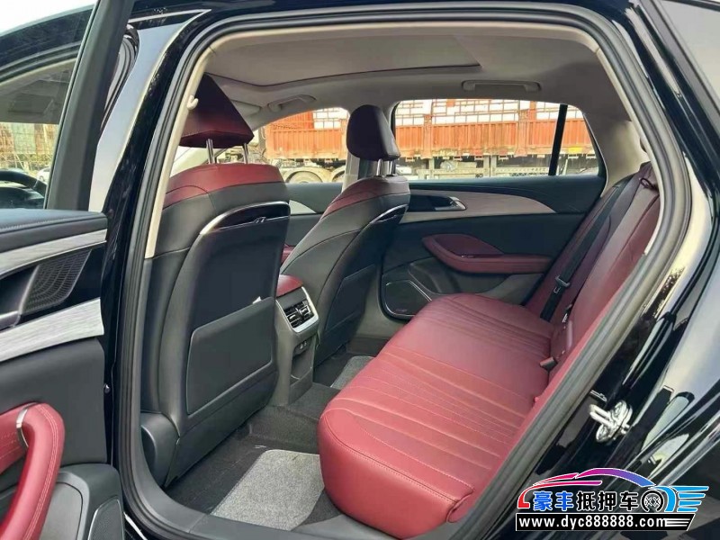 24年红旗H5轿车抵押车出售