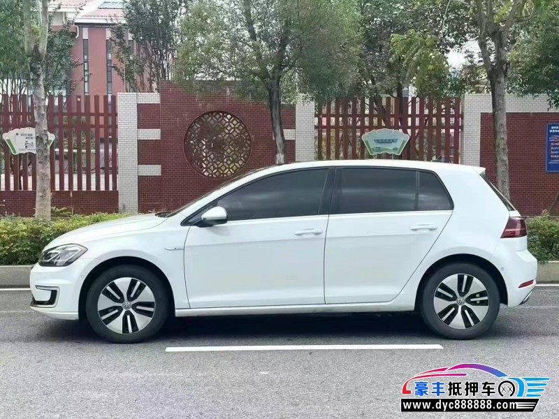 20年大众高尔夫轿车抵押车出售