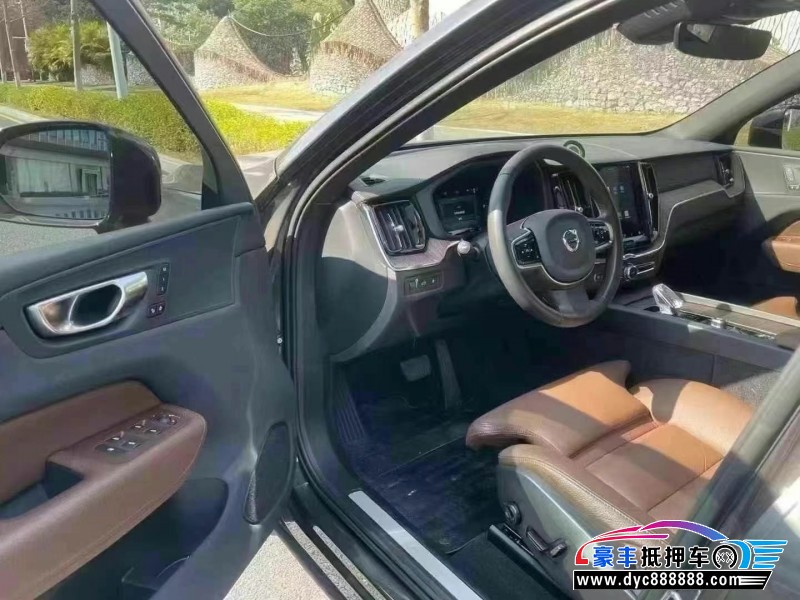 22年沃尔沃XC60轿车抵押车出售