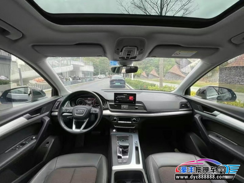 19年奥迪Q5轿车抵押车出售