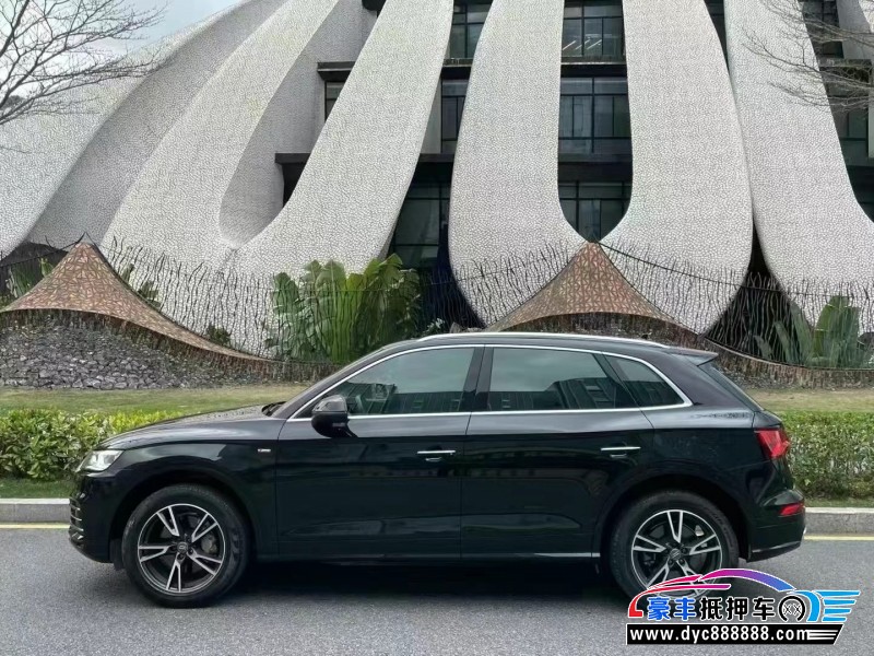 19年奥迪Q5轿车抵押车出售