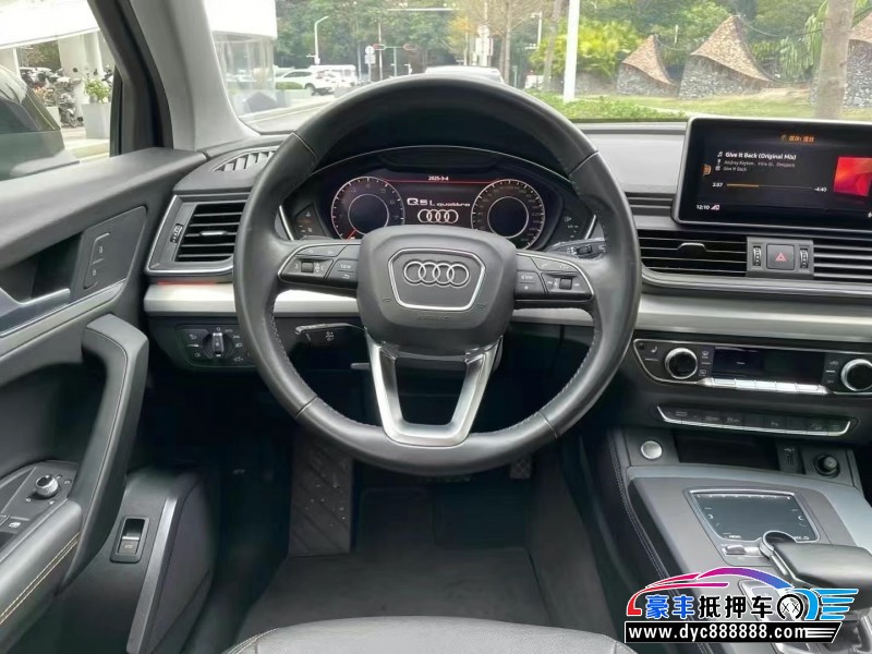 19年奥迪Q5轿车抵押车出售