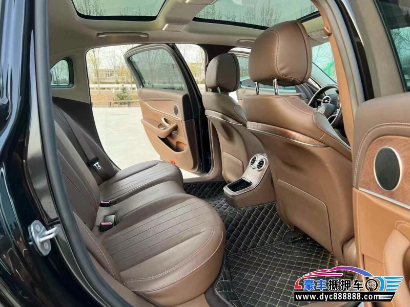 23年奔驰E轿车抵押车出售