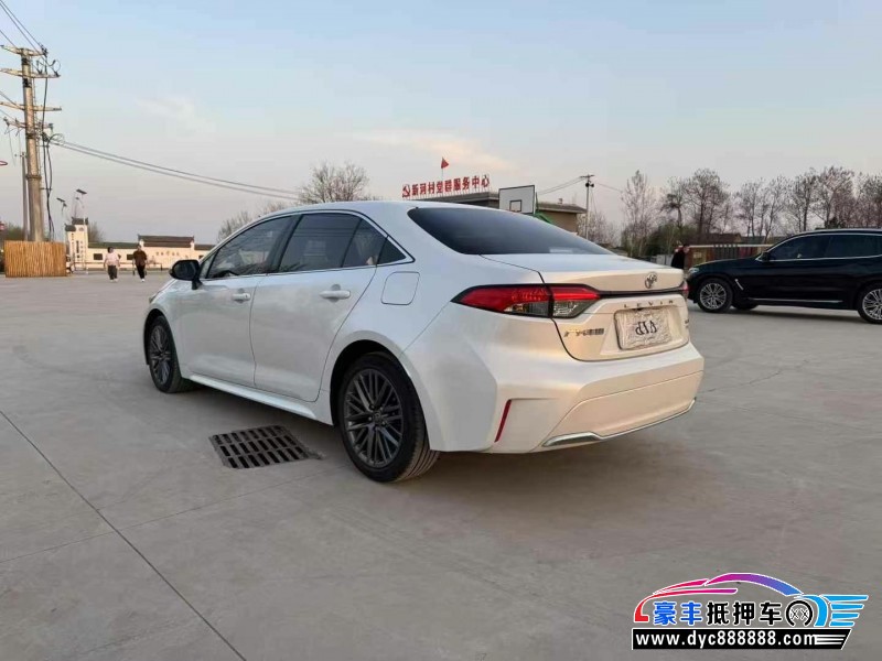 23年丰田凌尚轿车抵押车出售