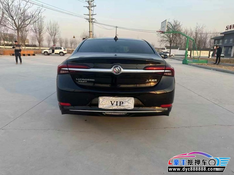 22年别克君越轿车抵押车出售