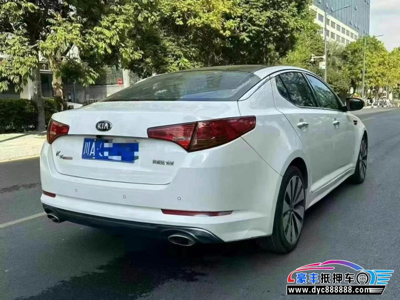 13年起亚K5轿车抵押车出售