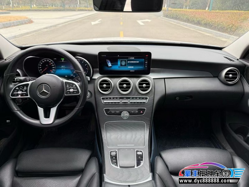 21年奔驰C轿车抵押车出售