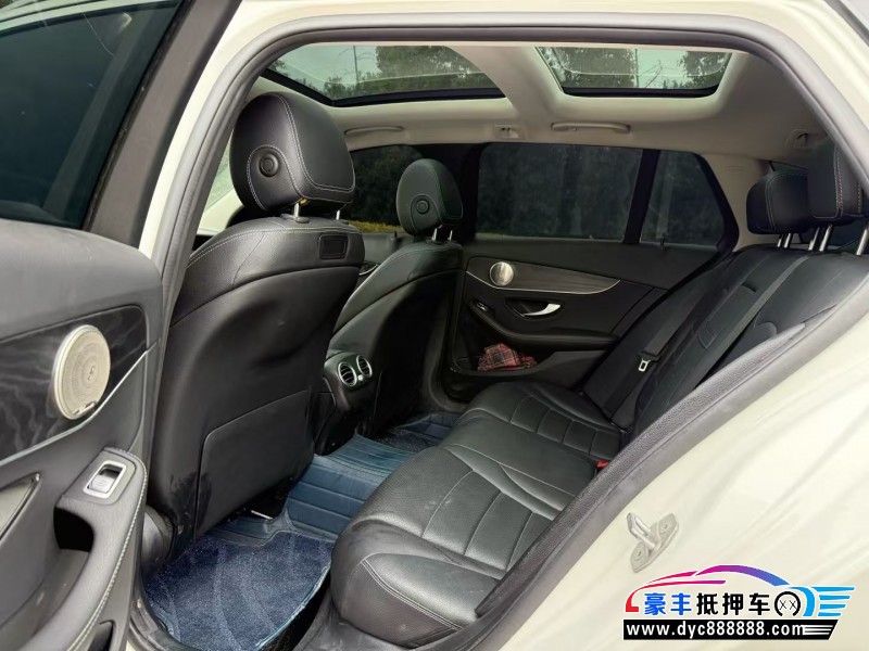 21年奔驰C轿车抵押车出售