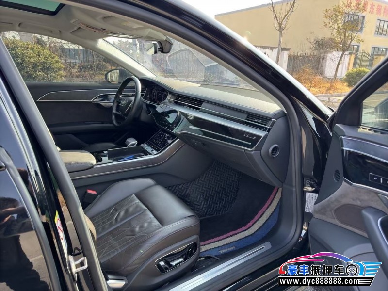 20年奥迪A8L轿车抵押车出售