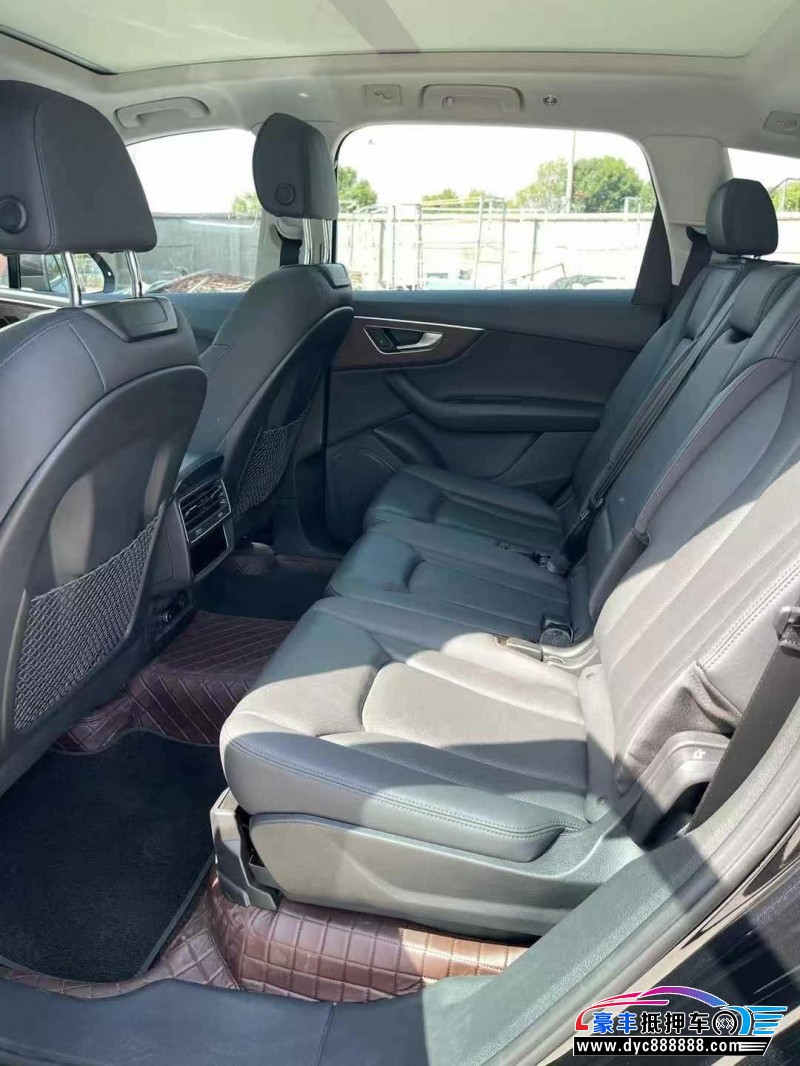 21年奥迪Q7轿车抵押车出售