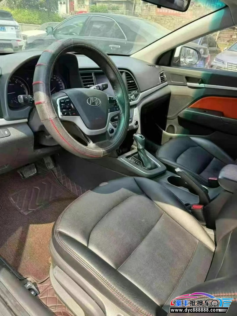 16年现代领动轿车抵押车出售