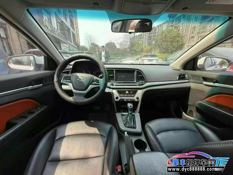 16年现代领动轿车抵押车出售