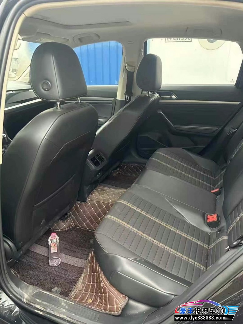 18年大众朗逸轿车抵押车出售