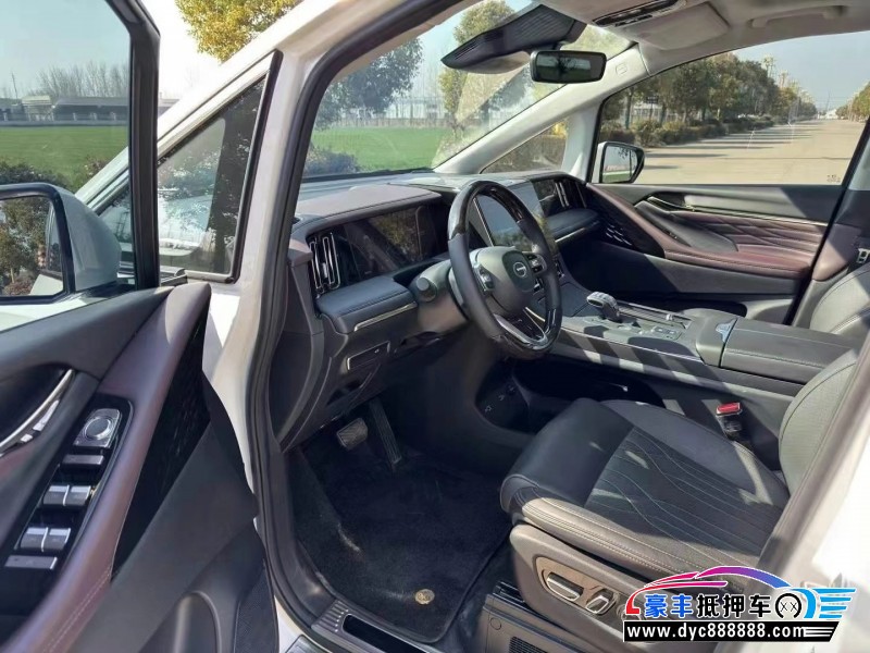 23年传祺M8轿车抵押车出售