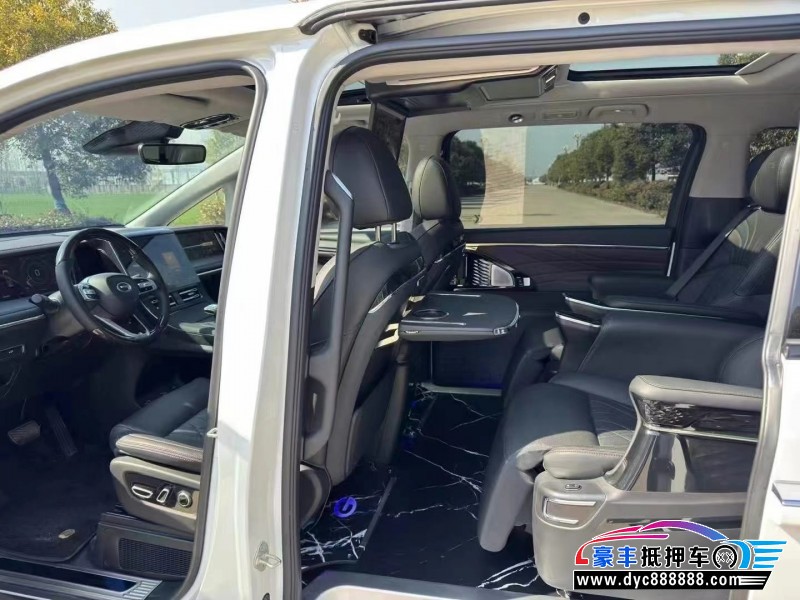 23年传祺M8轿车抵押车出售