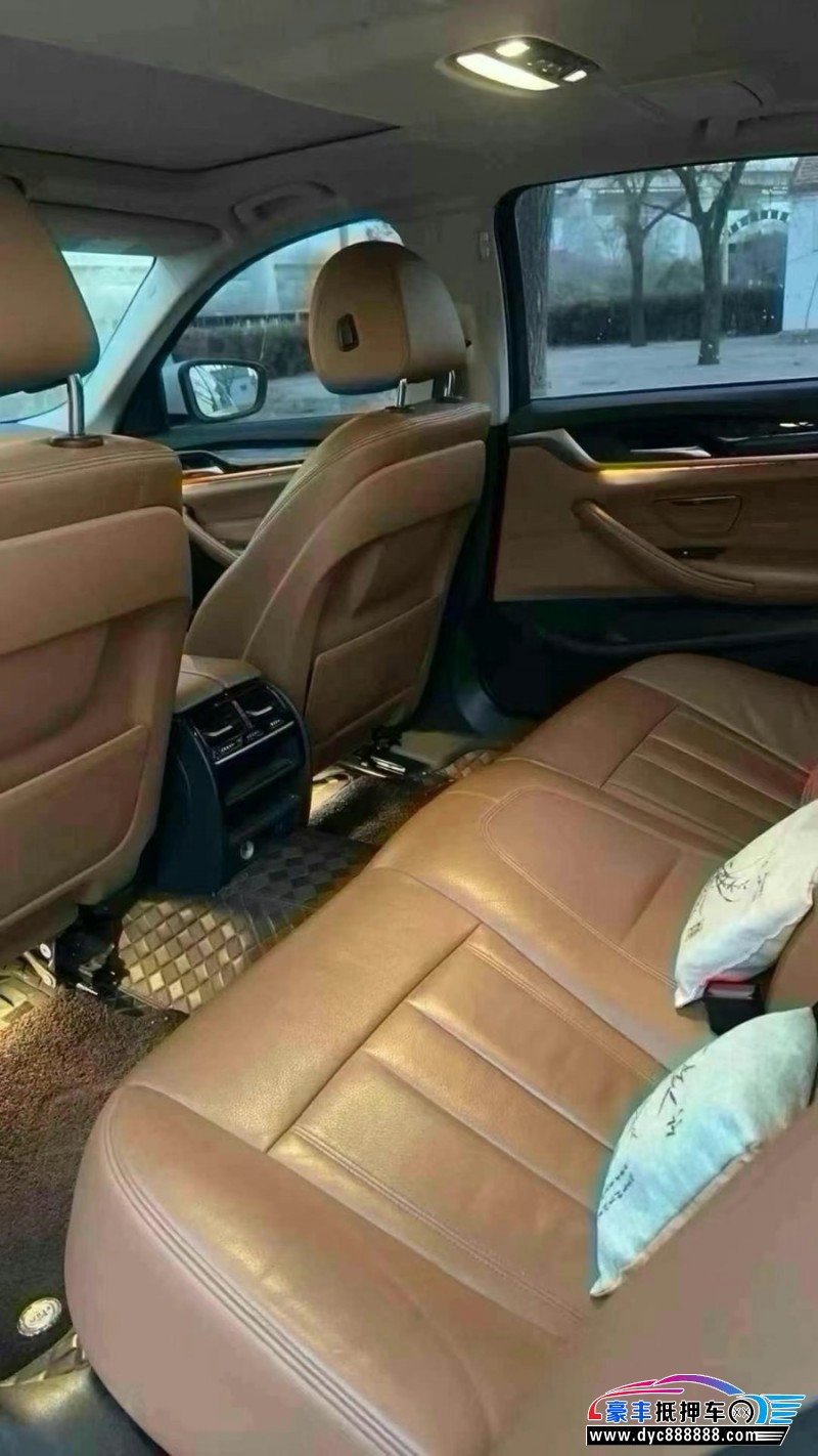 17年宝马5系轿车抵押车出售