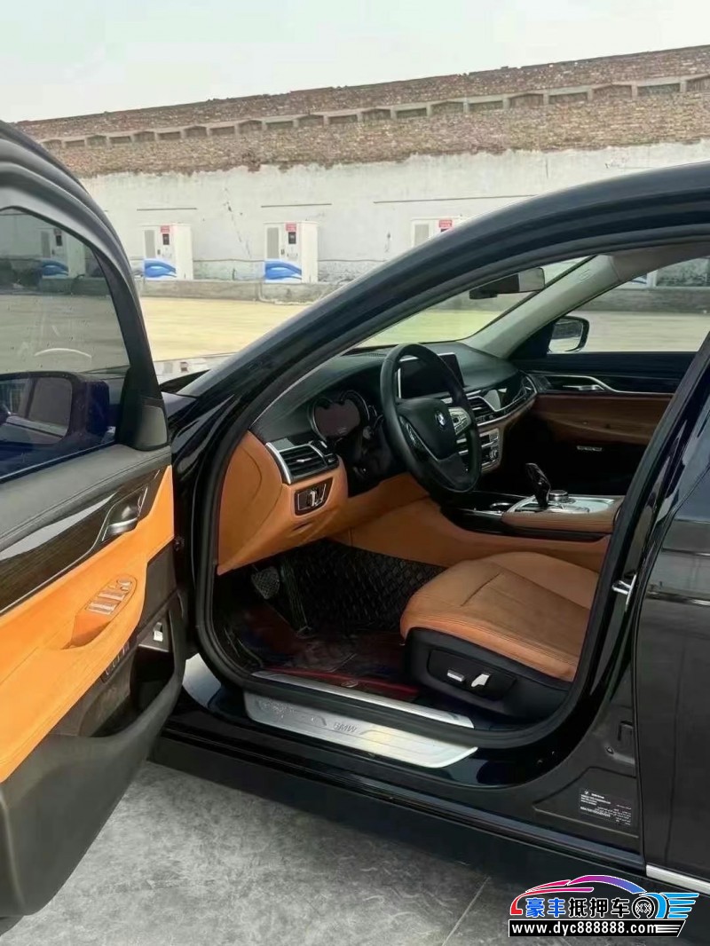 18年宝马7系轿车抵押车出售