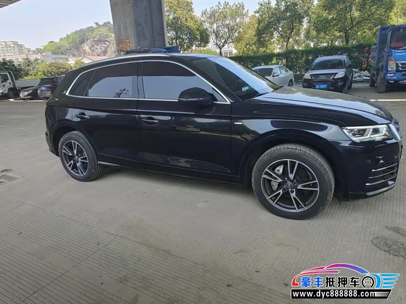 20年奥迪Q5轿车抵押车出售