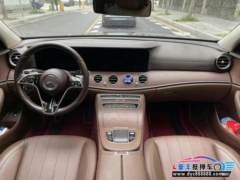 22年奔驰E轿车抵押车出售