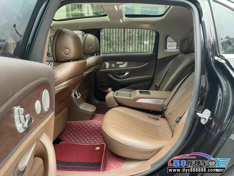 22年奔驰E轿车抵押车出售