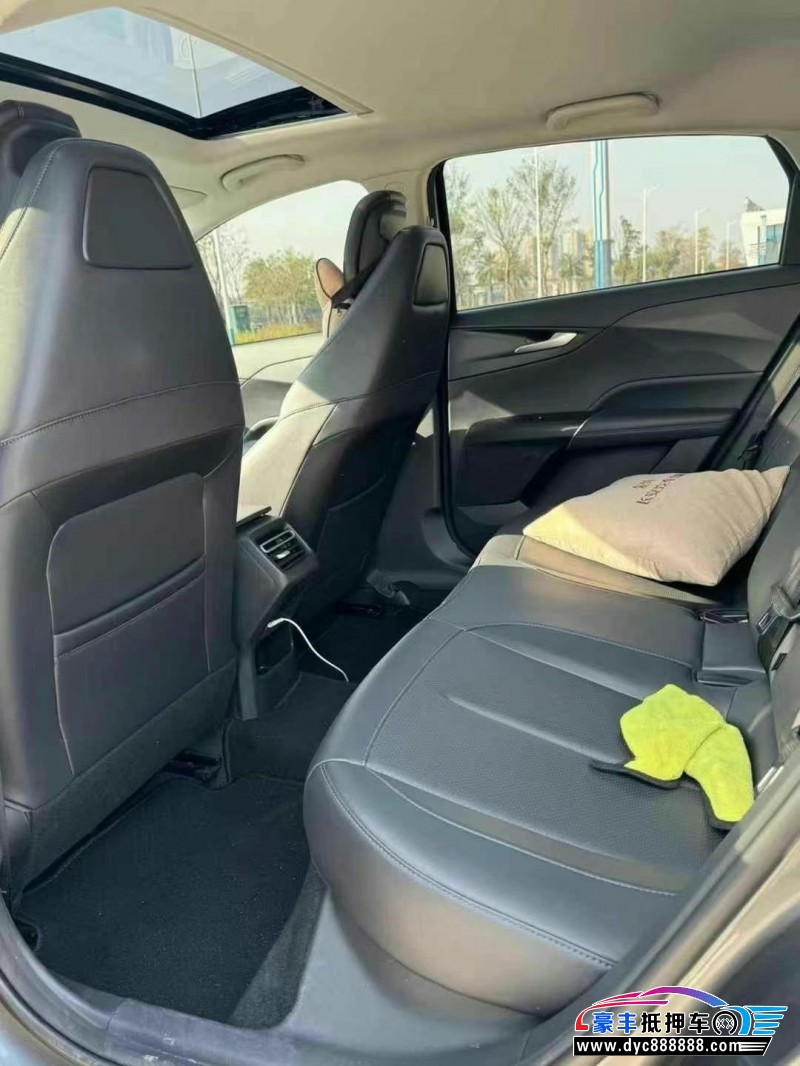 24年长安逸达轿车抵押车出售