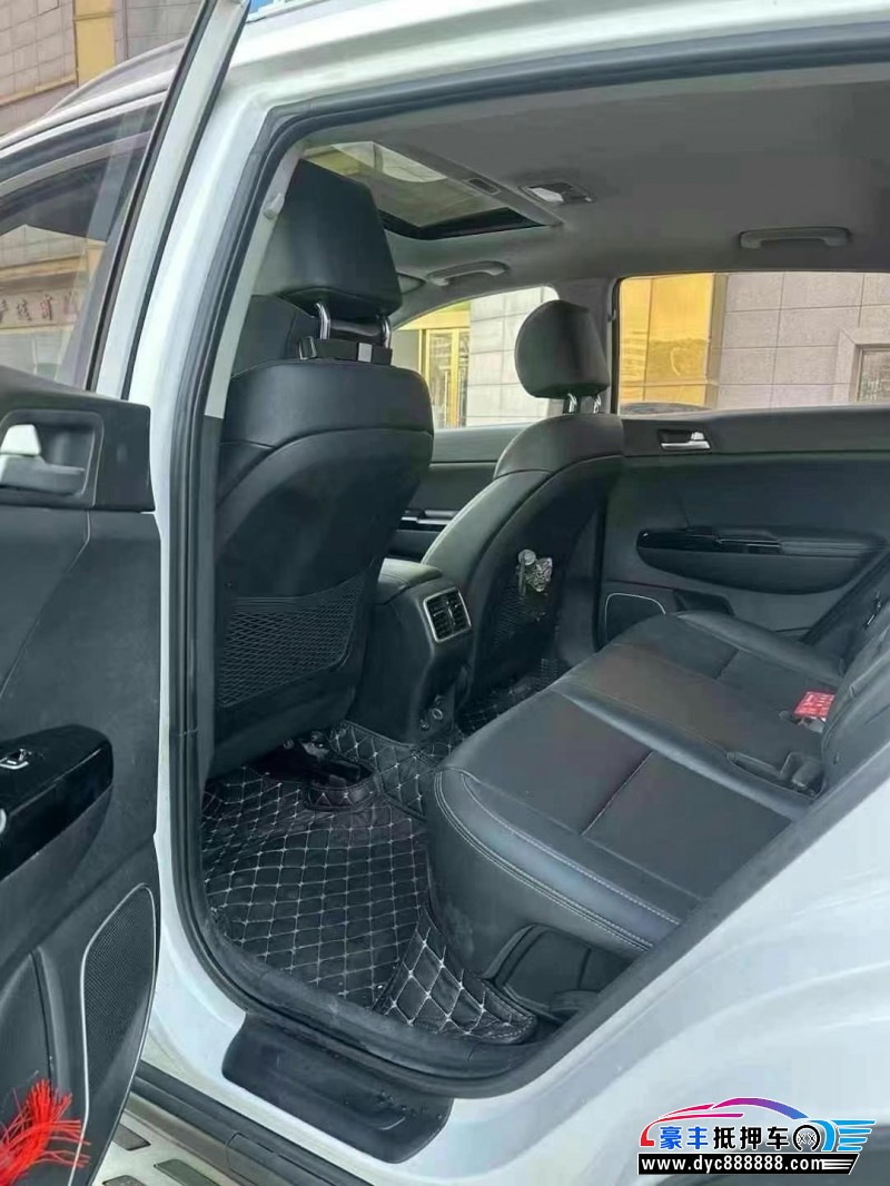 16年起亚KX5轿车抵押车出售