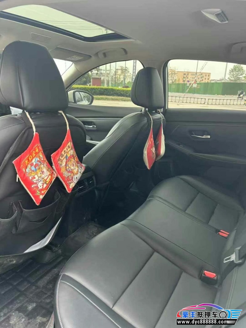 22年日产轩逸轿车抵押车出售