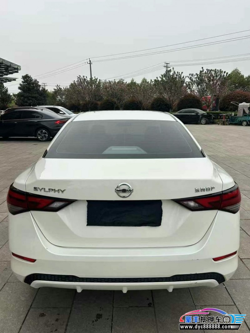 22年日产轩逸轿车抵押车出售