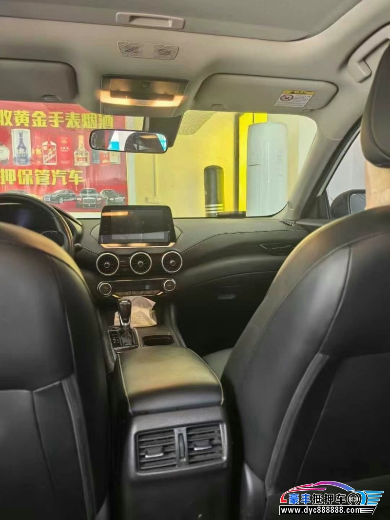 22年日产轩逸轿车抵押车出售