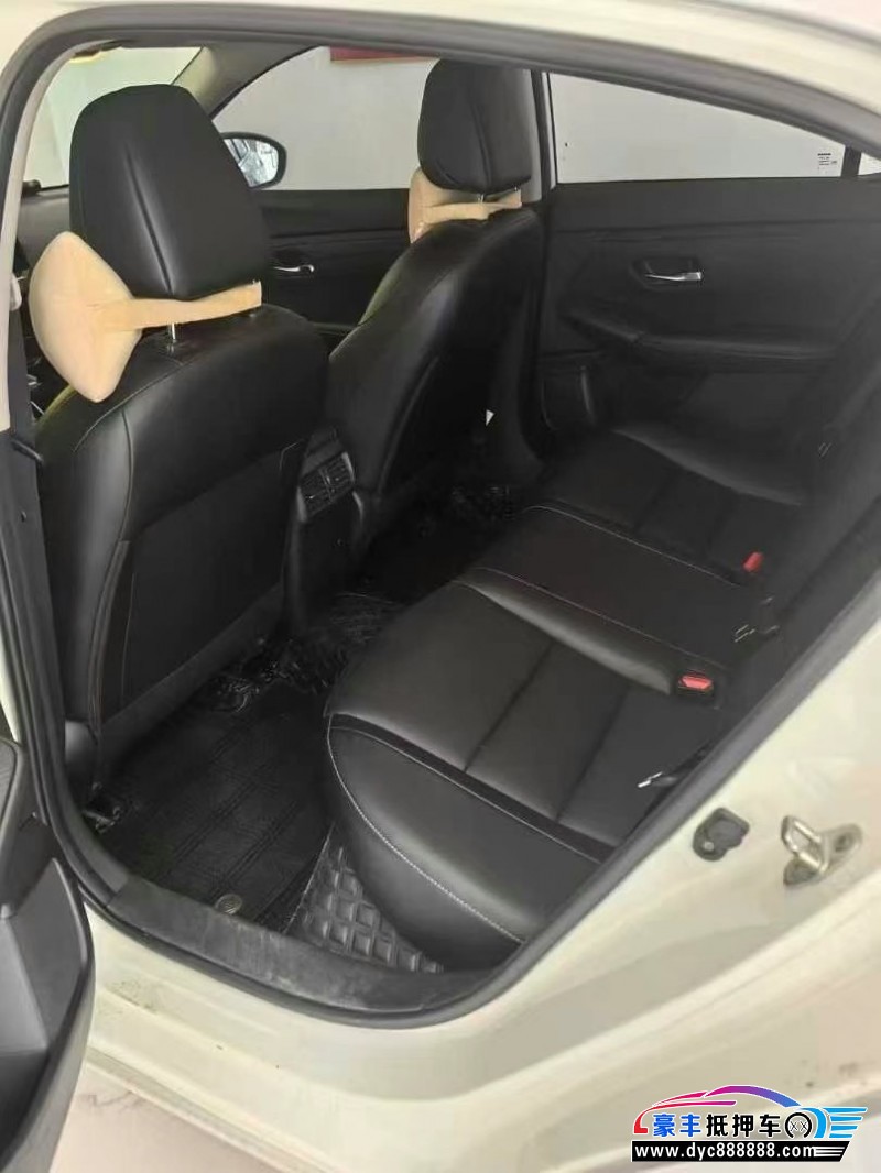 22年日产轩逸轿车抵押车出售