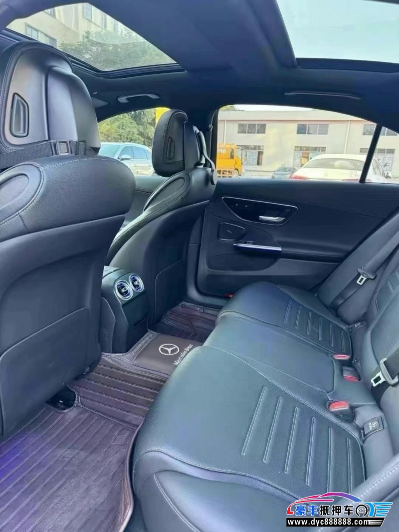 22年奔驰C轿车抵押车出售