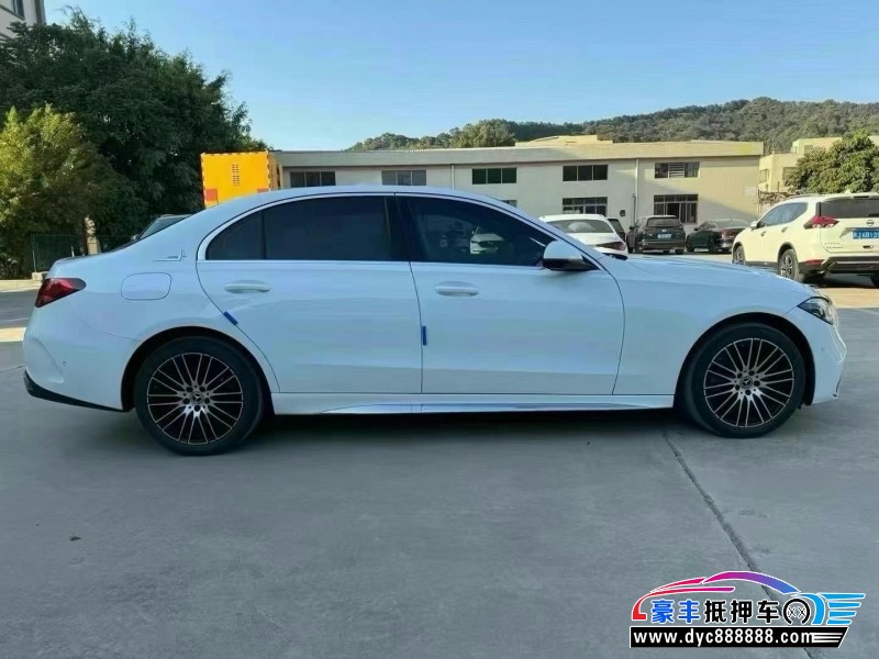 22年奔驰C轿车抵押车出售