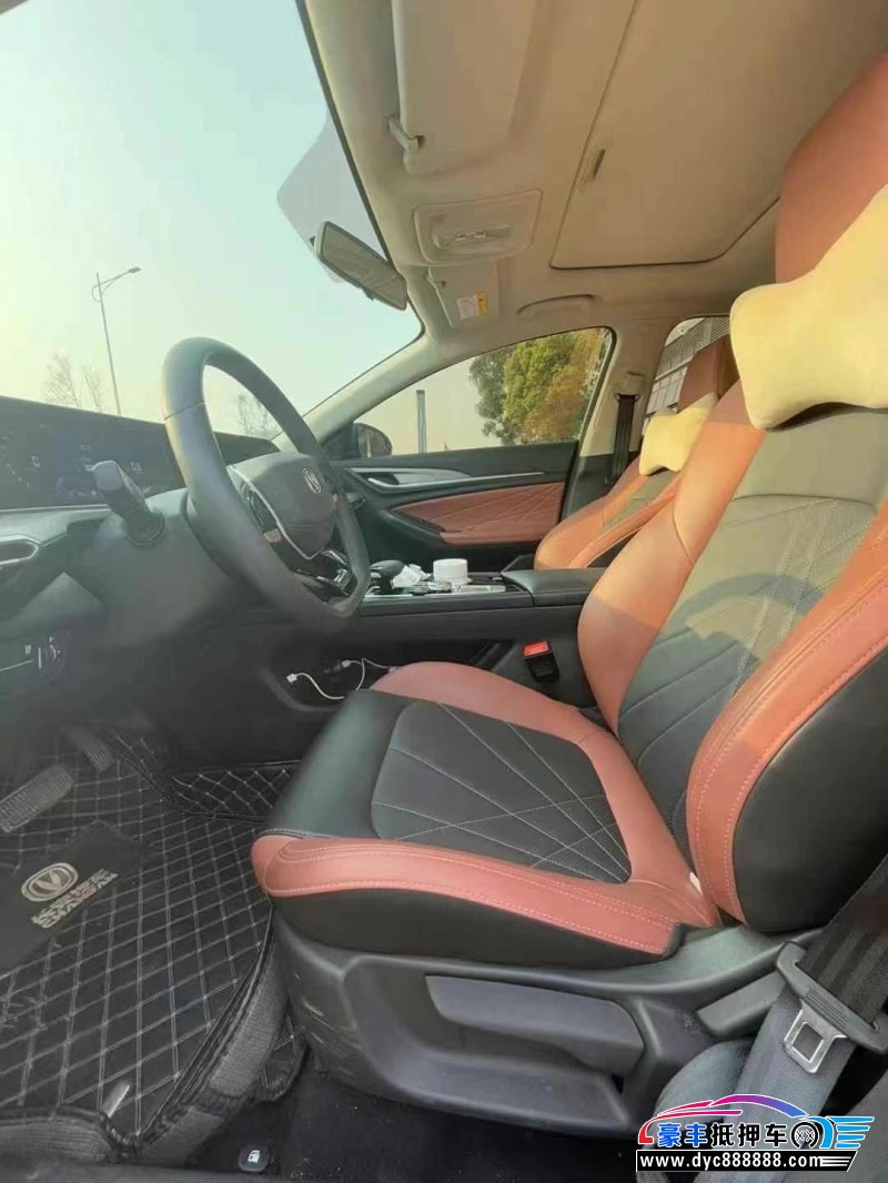 23年长安逸动轿车抵押车出售