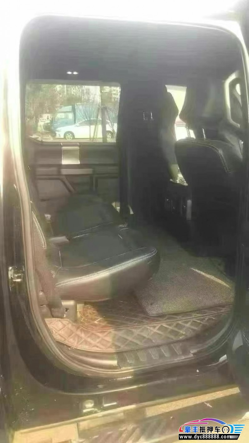 17年福特猛禽轿车抵押车出售