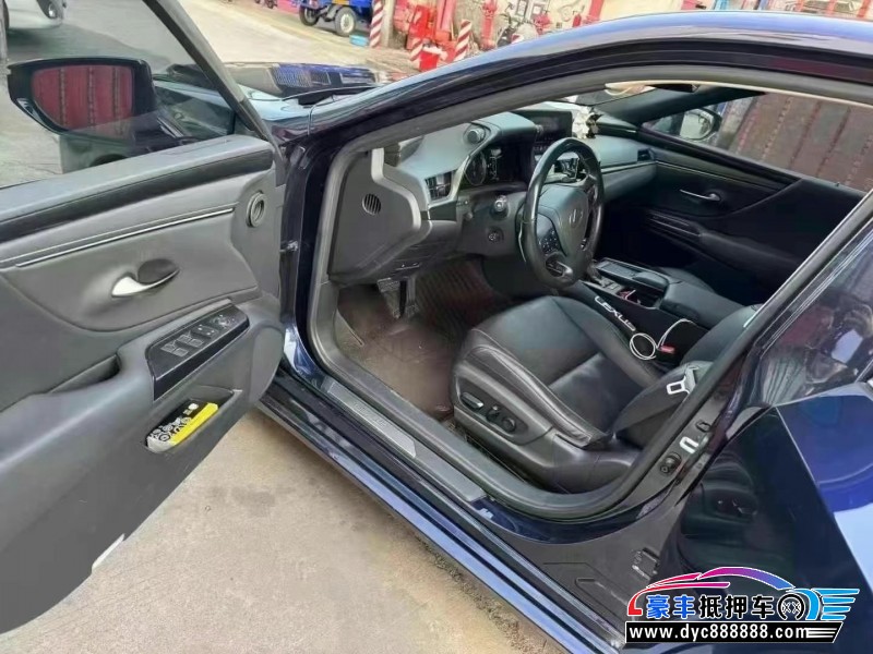 20年雷克萨斯ES轿车抵押车出售