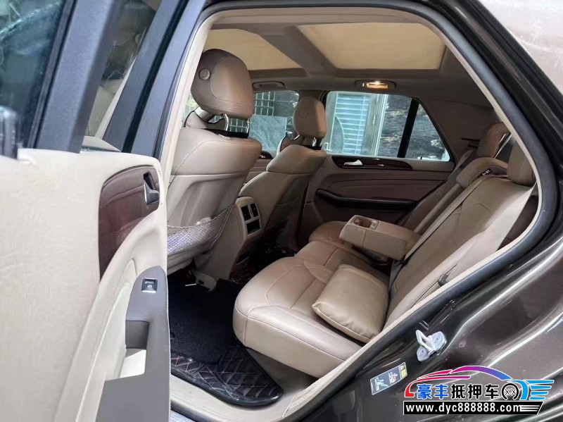 15年奔驰ML轿车抵押车出售