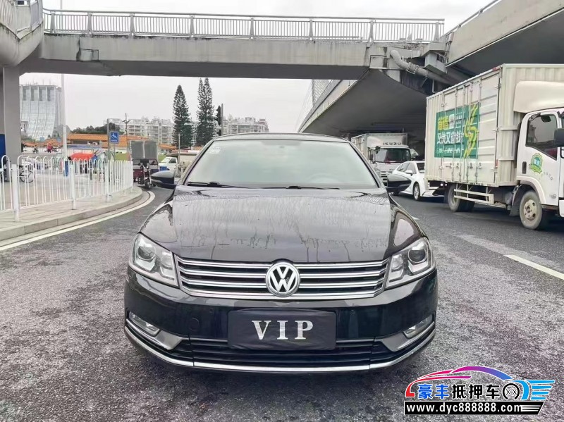 12年大众迈腾轿车抵押车出售