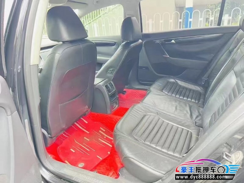 12年大众迈腾轿车抵押车出售