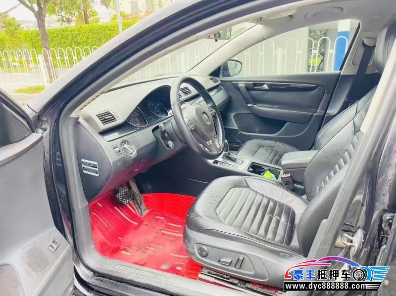 12年大众迈腾轿车抵押车出售