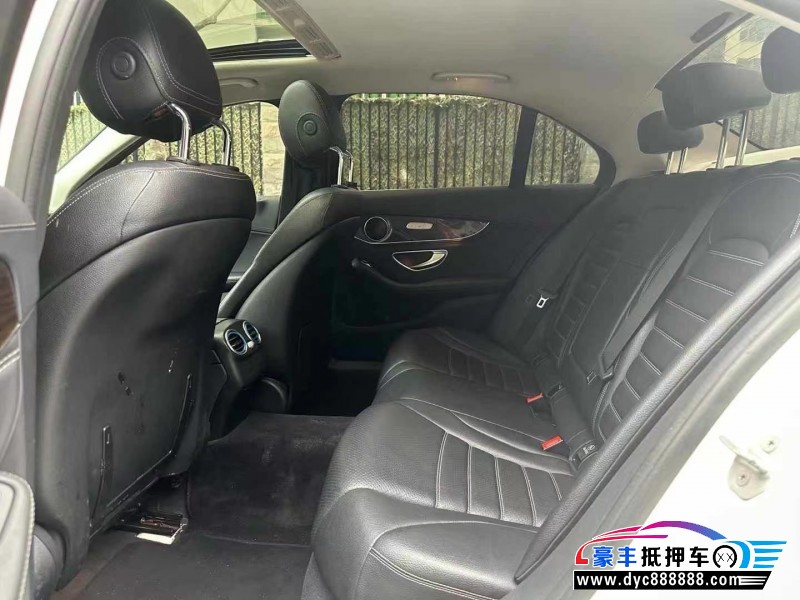 16年奔驰C轿车抵押车出售