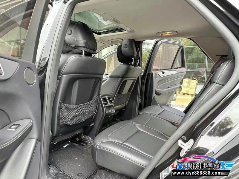 14年奔驰ML轿车抵押车出售