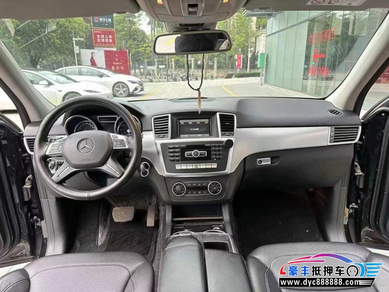 14年奔驰ML轿车抵押车出售