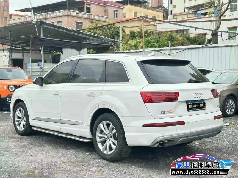 16年奥迪Q7轿车抵押车出售