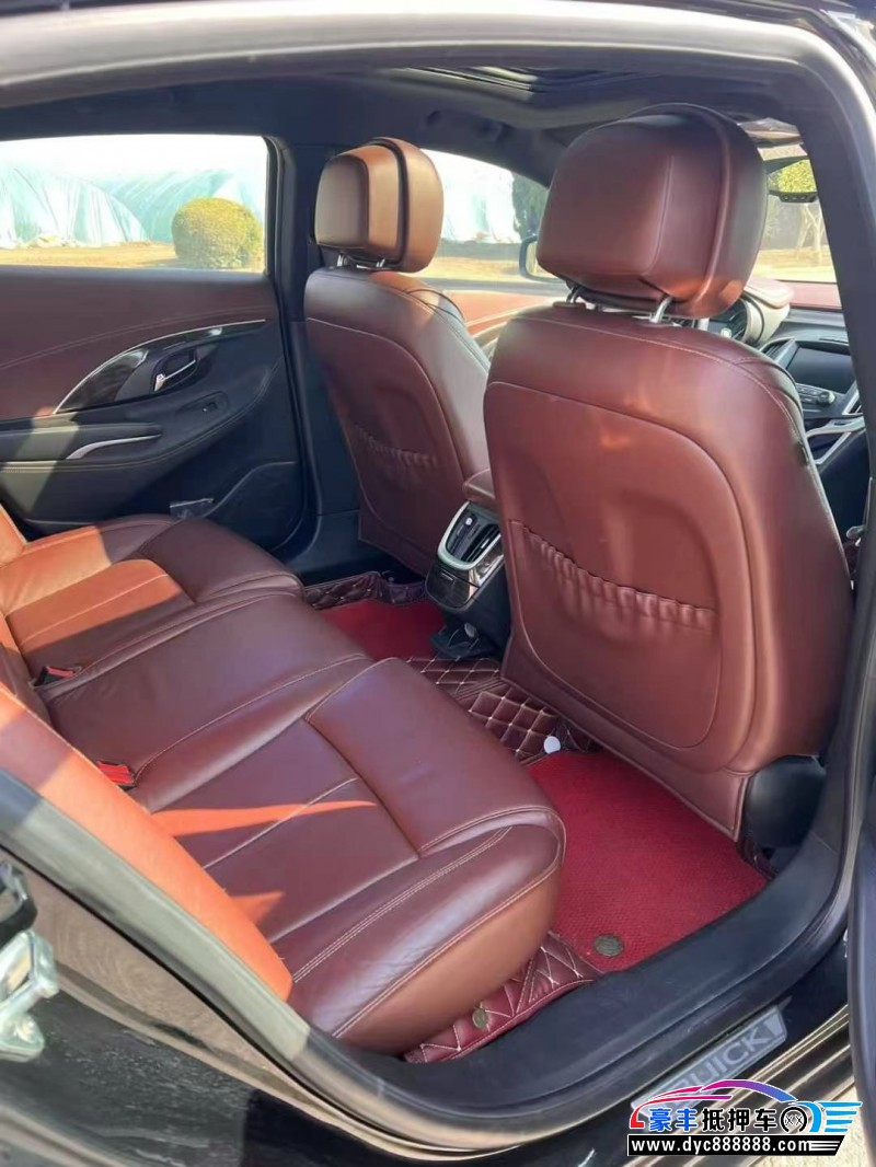 15年别克君越轿车抵押车出售