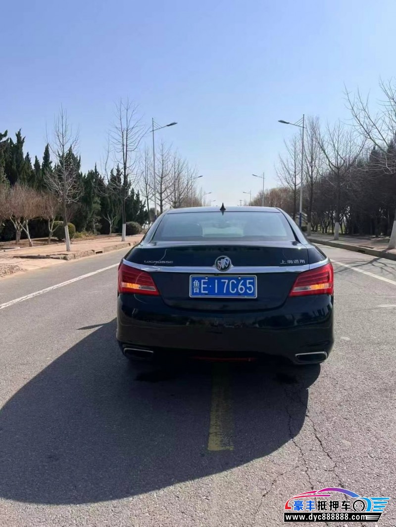 15年别克君越轿车抵押车出售