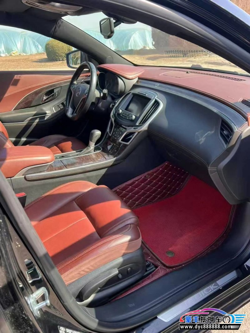 15年别克君越轿车抵押车出售