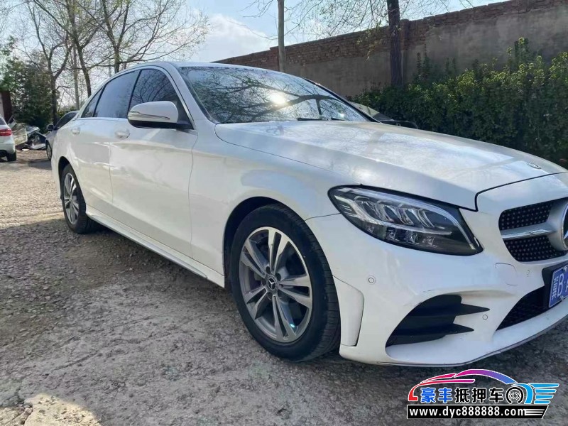 19年奔驰C轿车抵押车出售