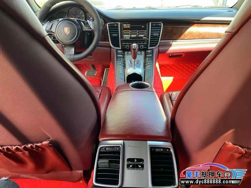 13年保时捷帕纳梅拉轿车抵押车出售